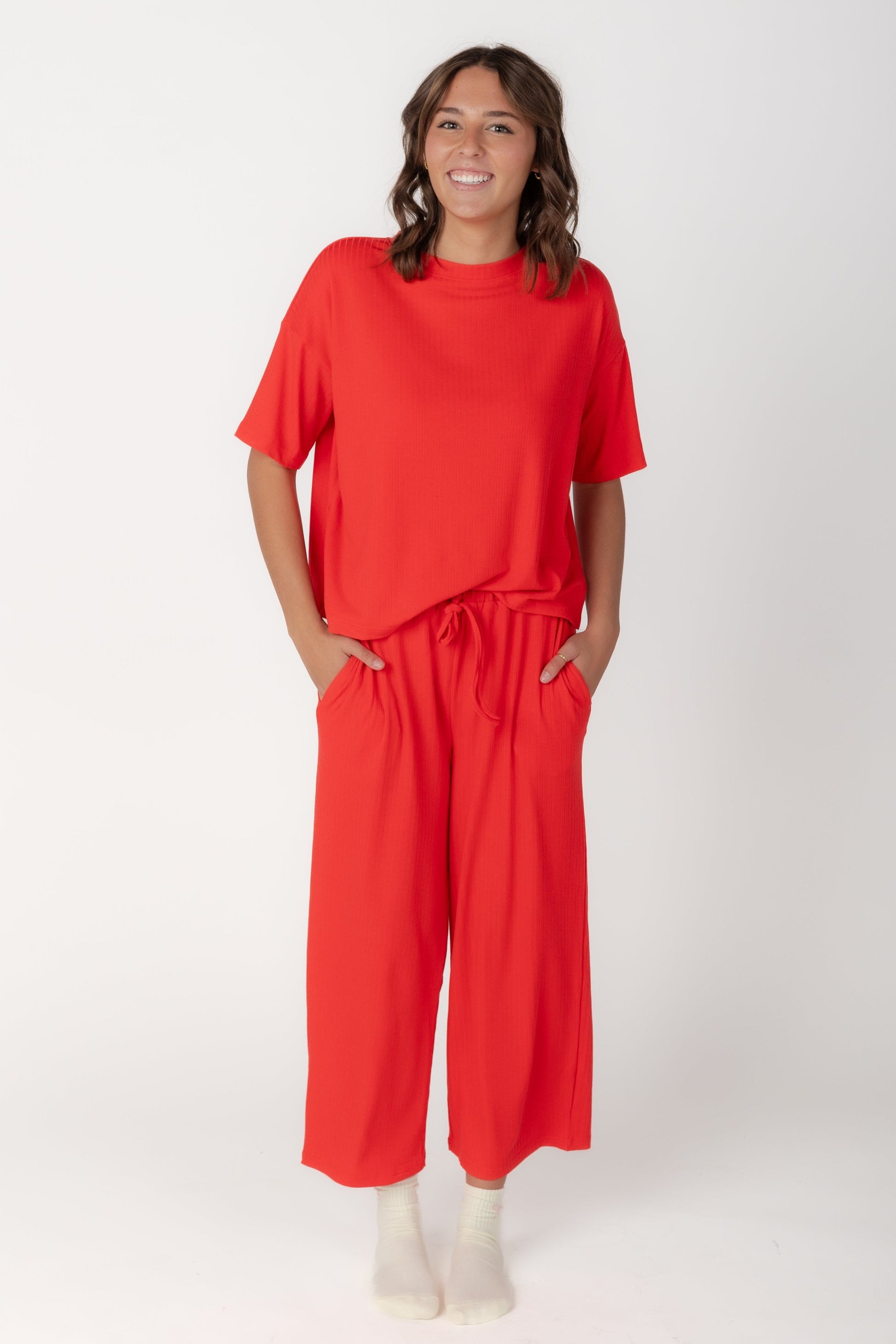 Short sleeve red lounge set with wide leg