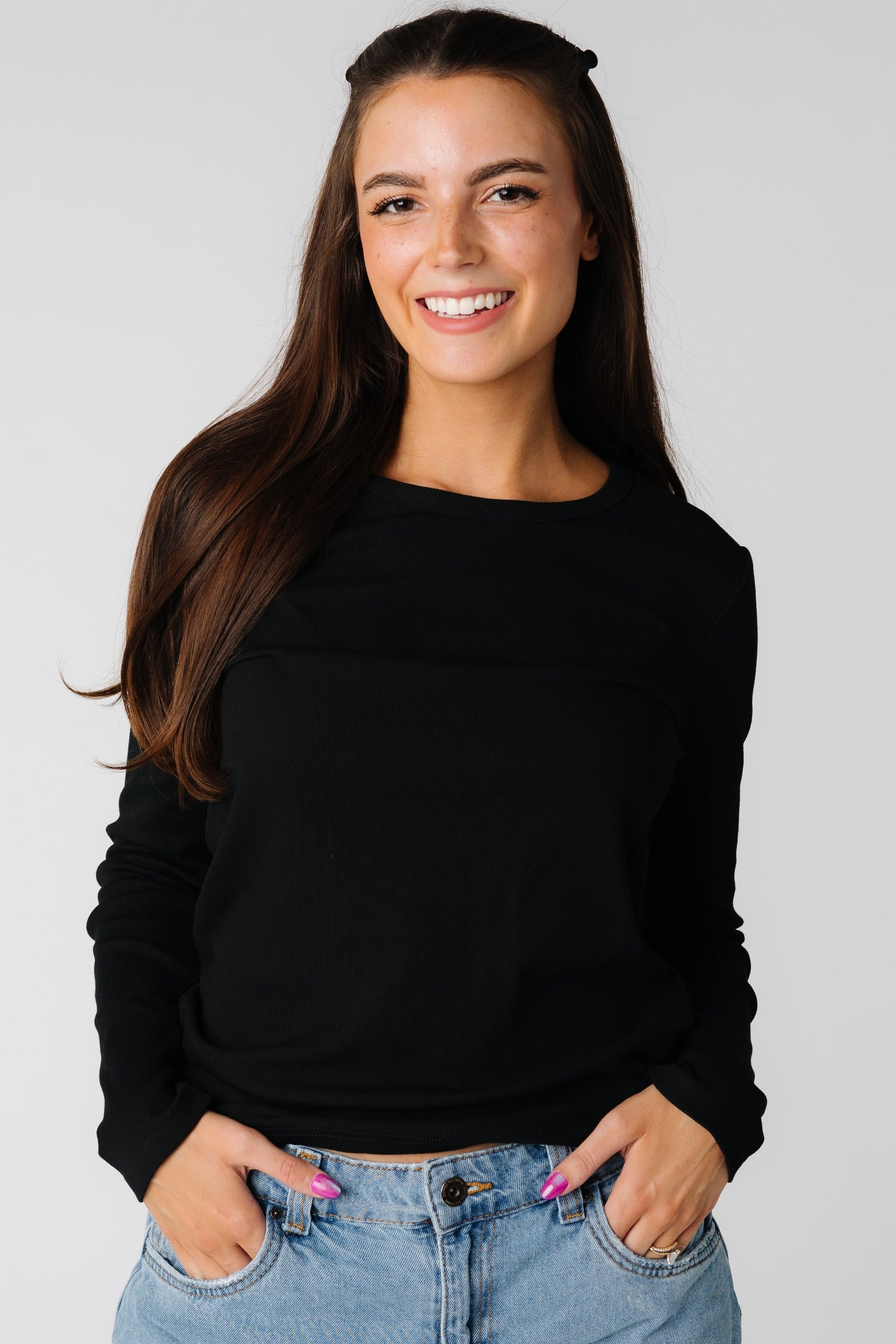 The modest Mills Top in black