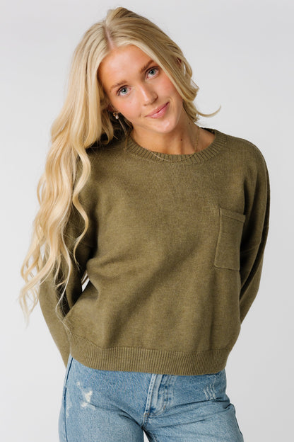 Classic one pocket pullover in olive