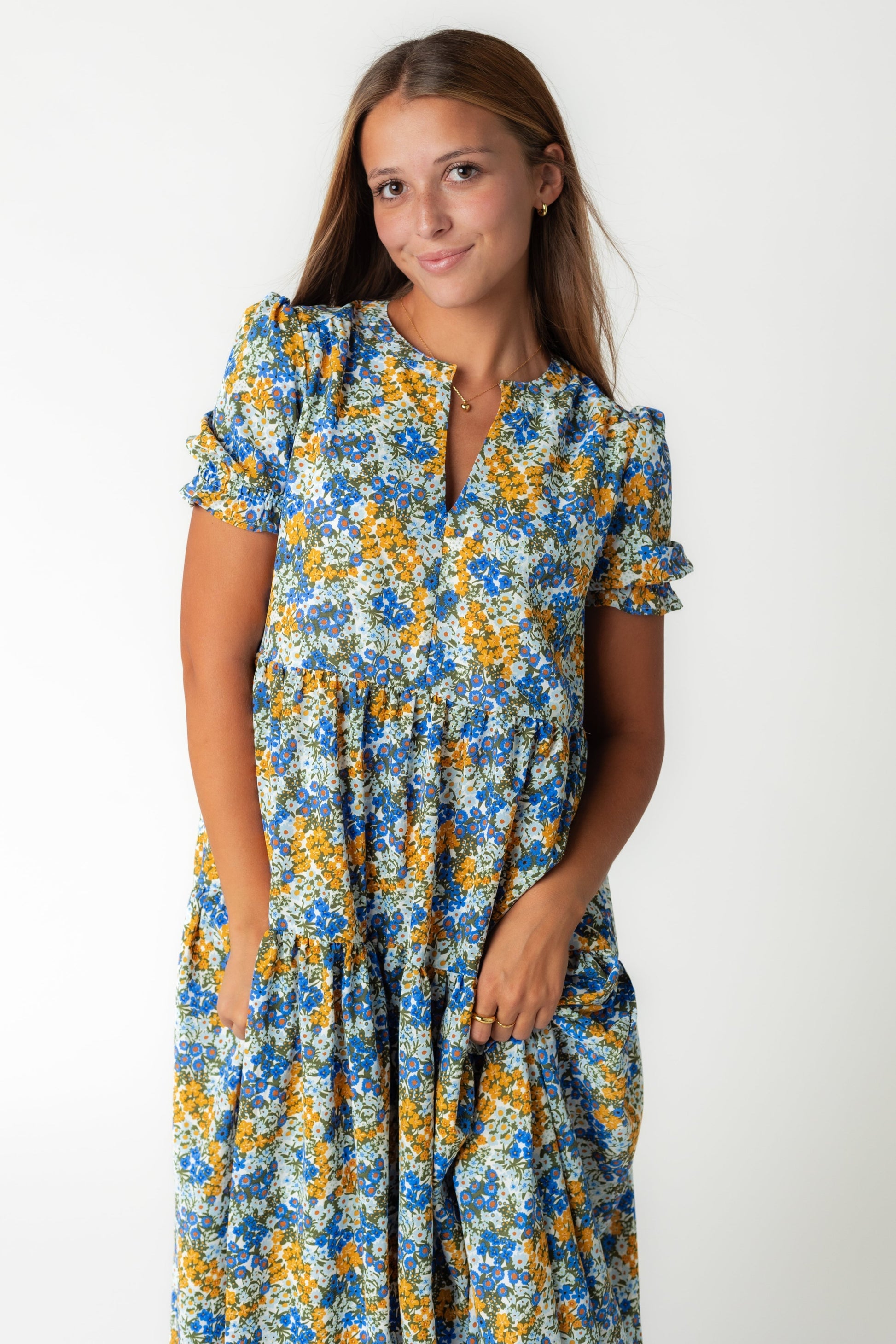 Short sleeve floral print dress with V-neckline