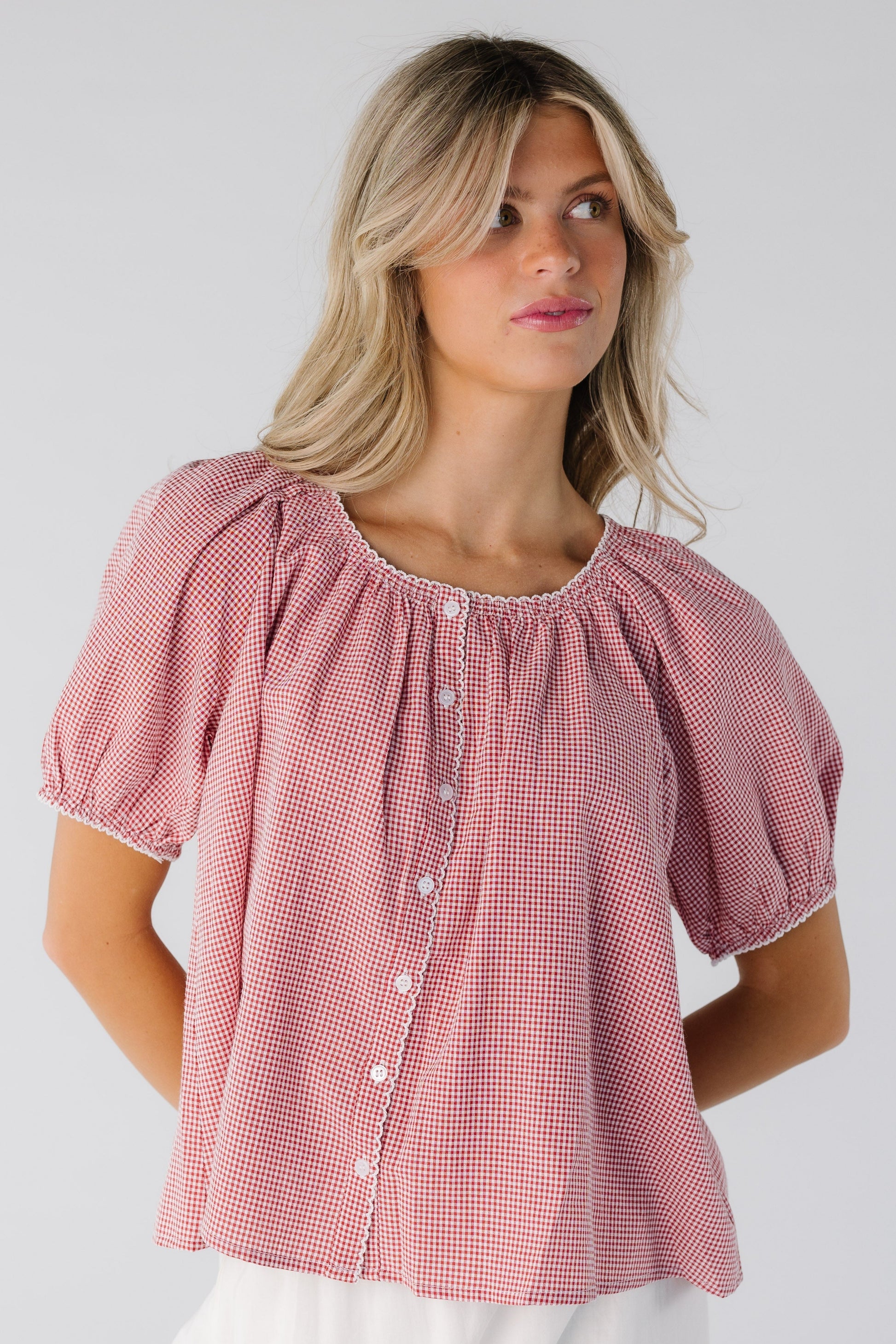 Scalloped Gingham Top in red