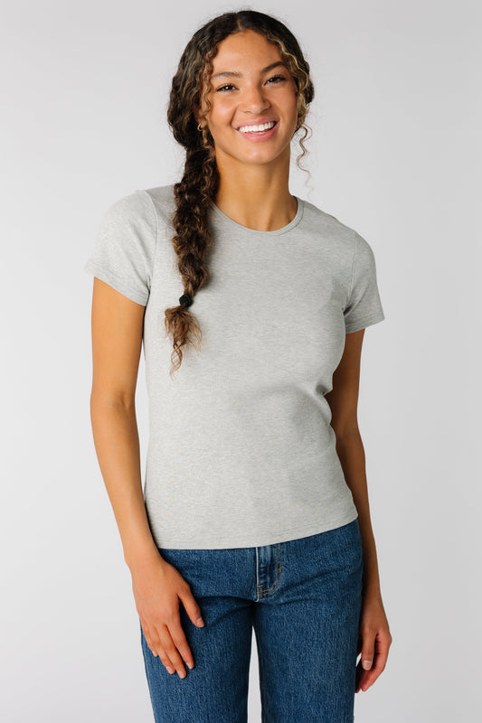 Close fitting short sleeve tee in heather grey