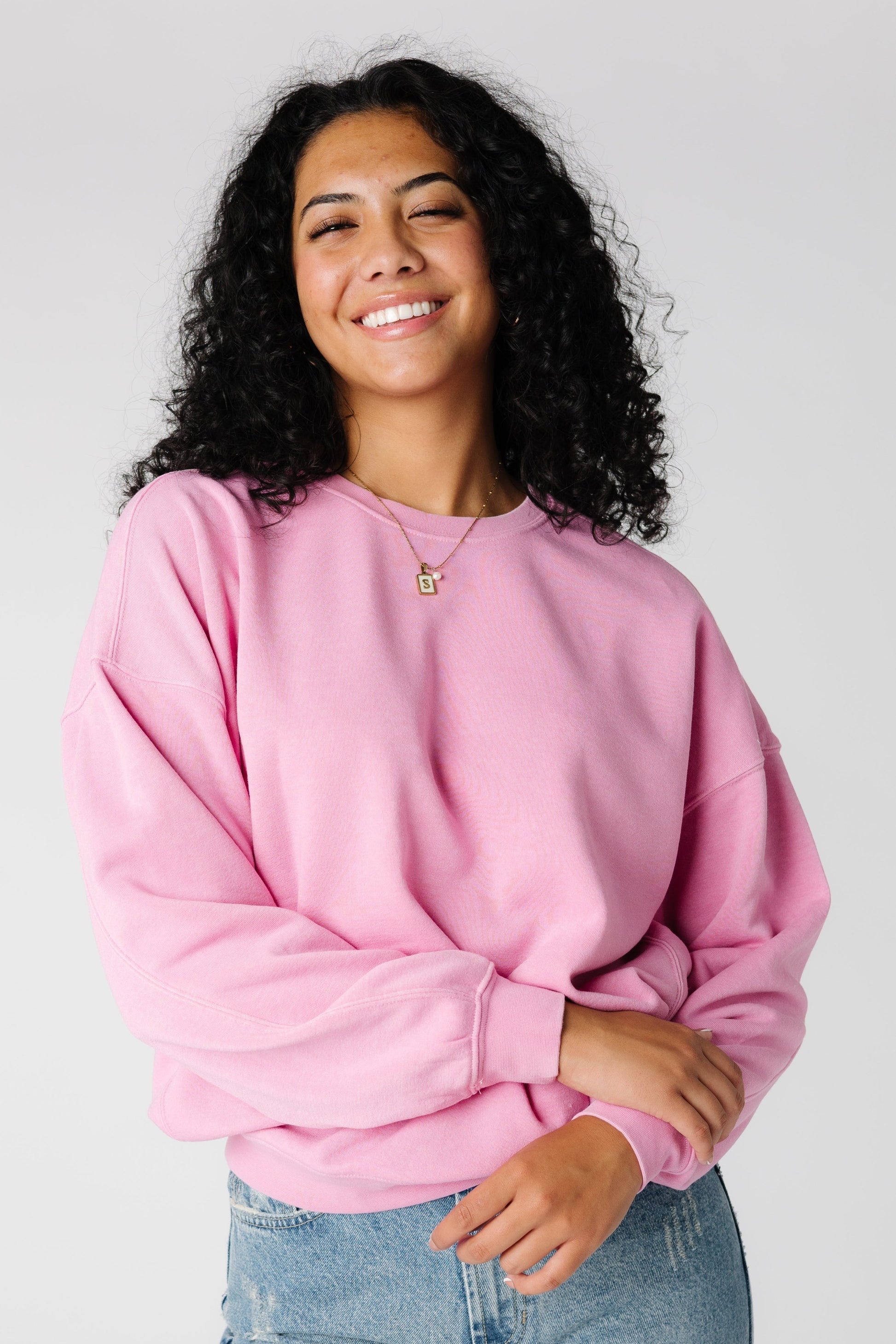 Pink long sleeve sweatshirt with crew neckine