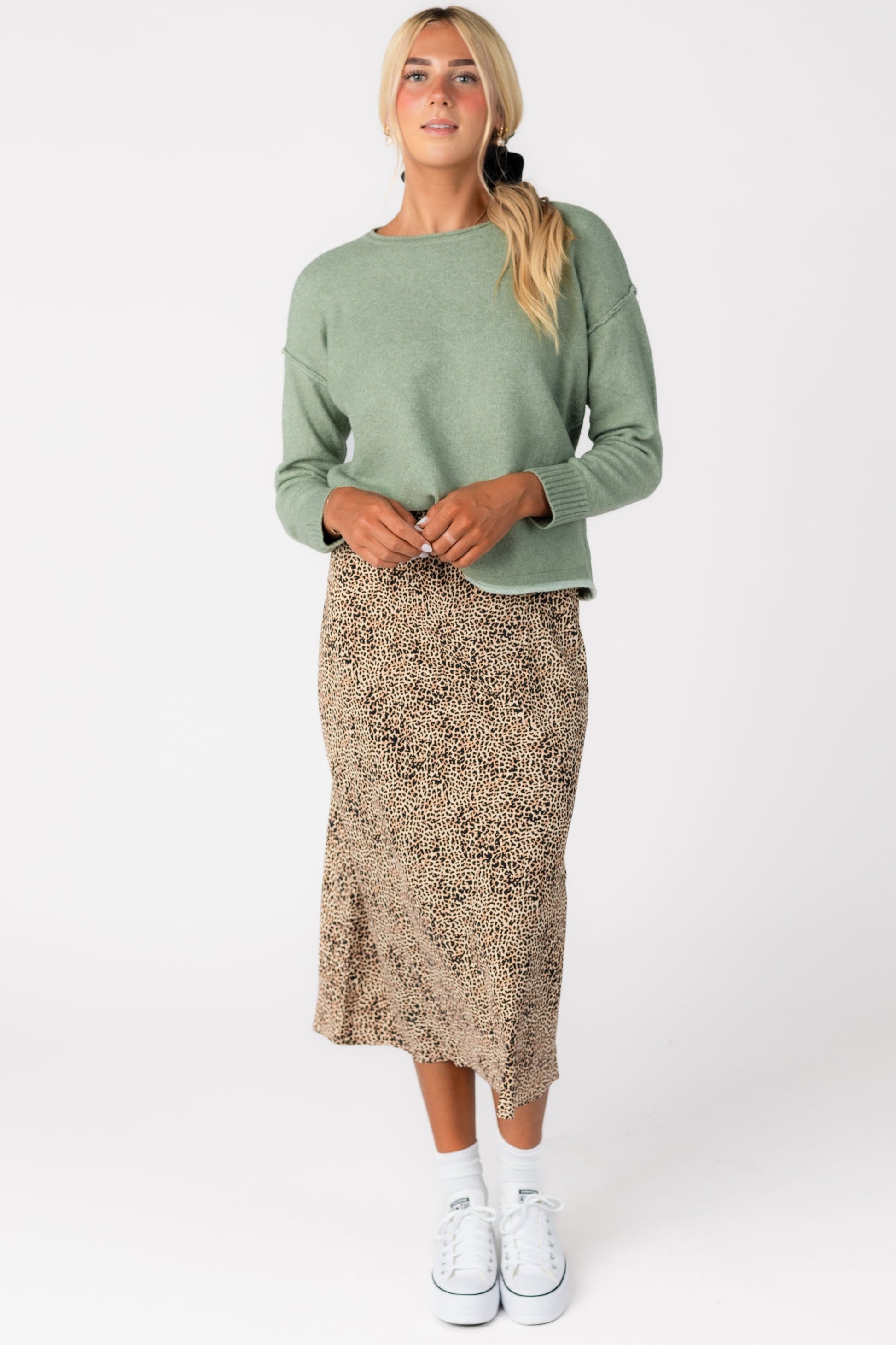 Modest Spruce light green pullover sweater