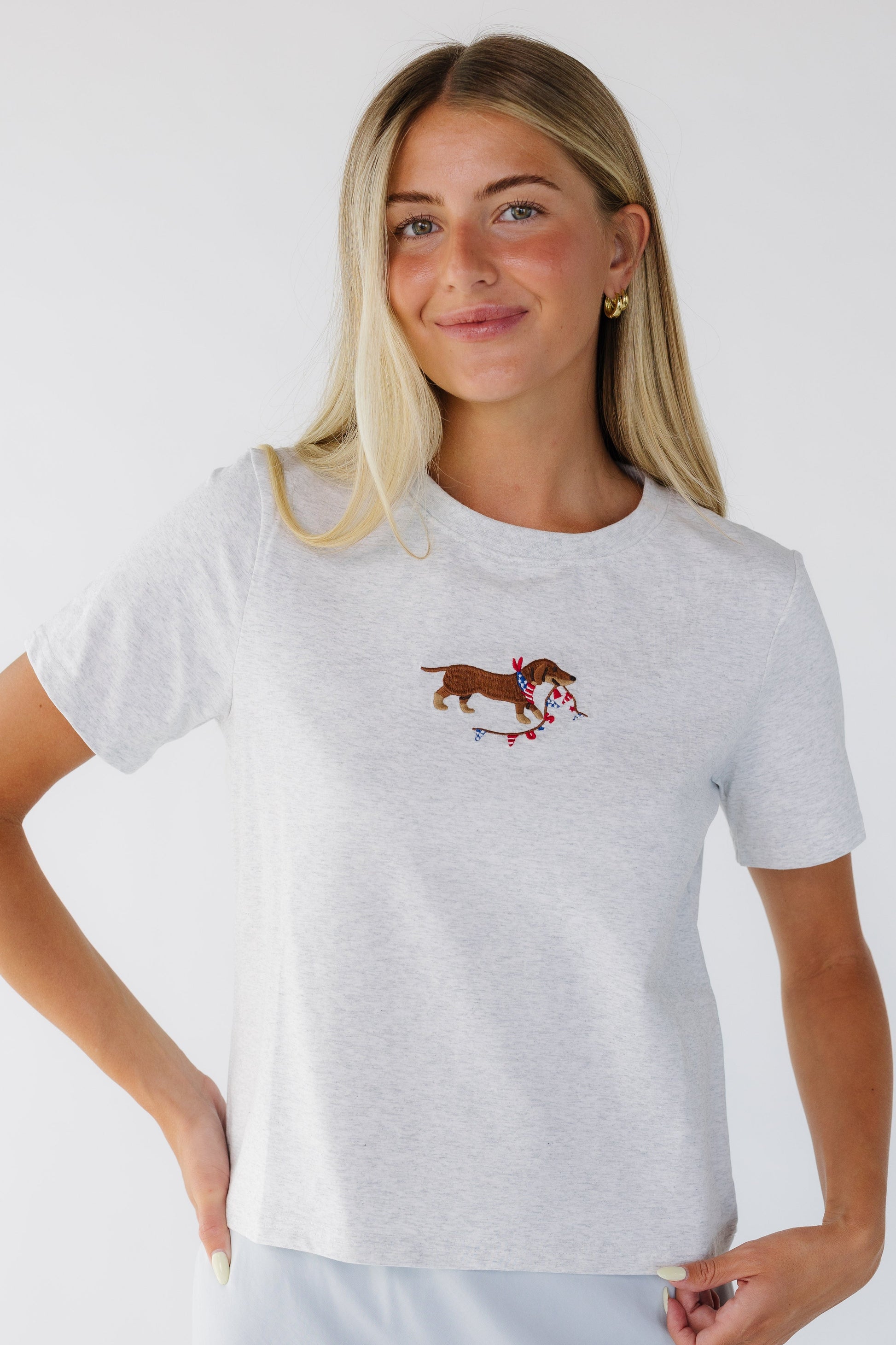 USA Dog Tee  in heather grey for women and teen girls.