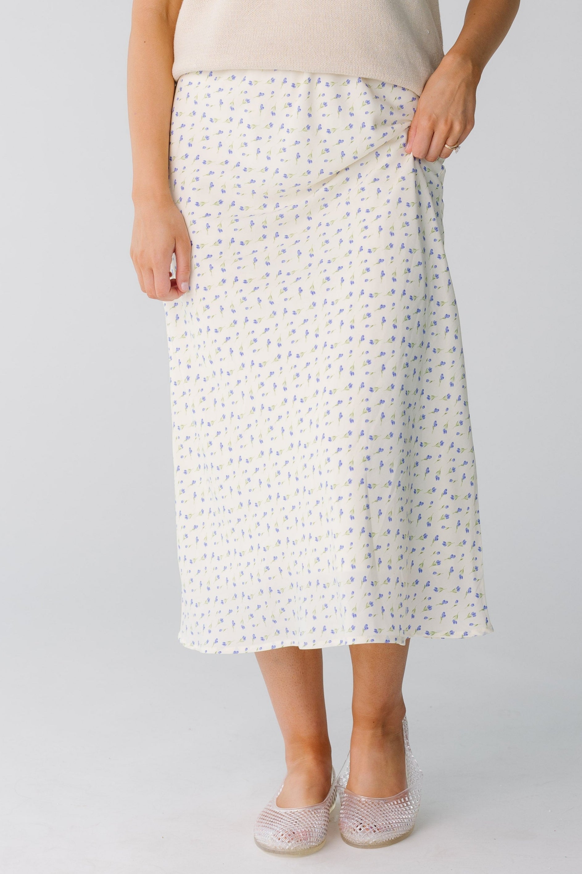 Midi skirt in blue and white floral print