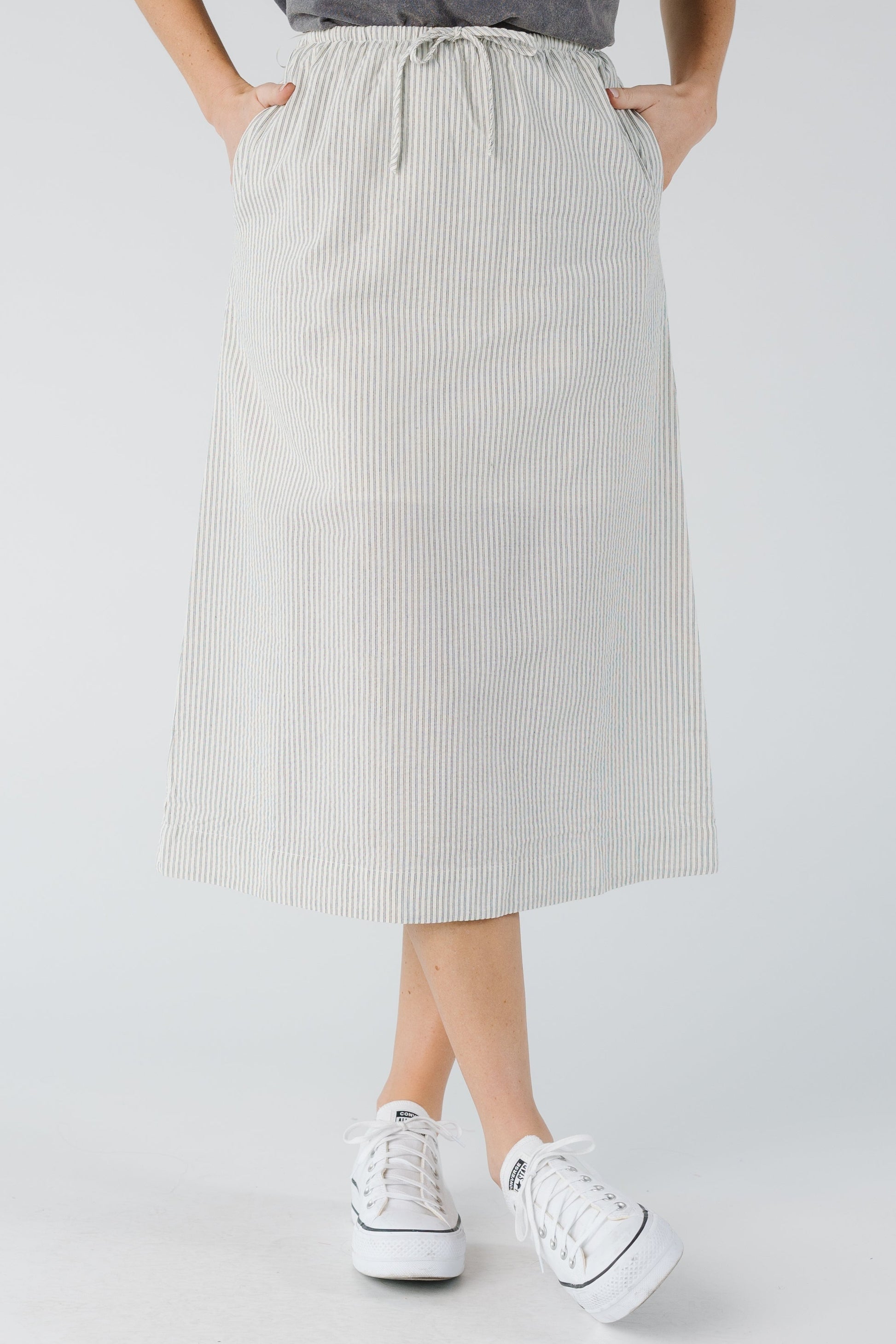 Woven stripe midi skirt with elastic waist and side pockets