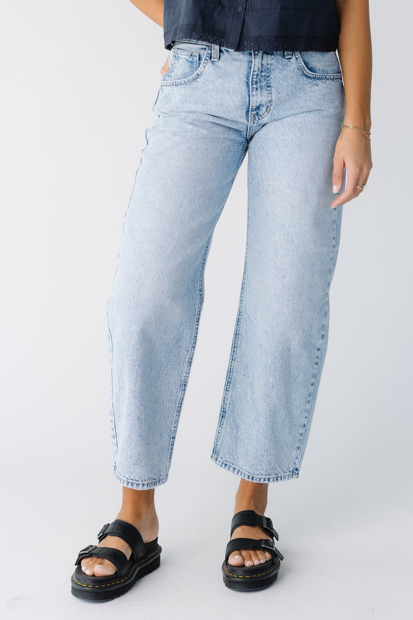 Chandler Barrel Jean in light denim for women and teens.
