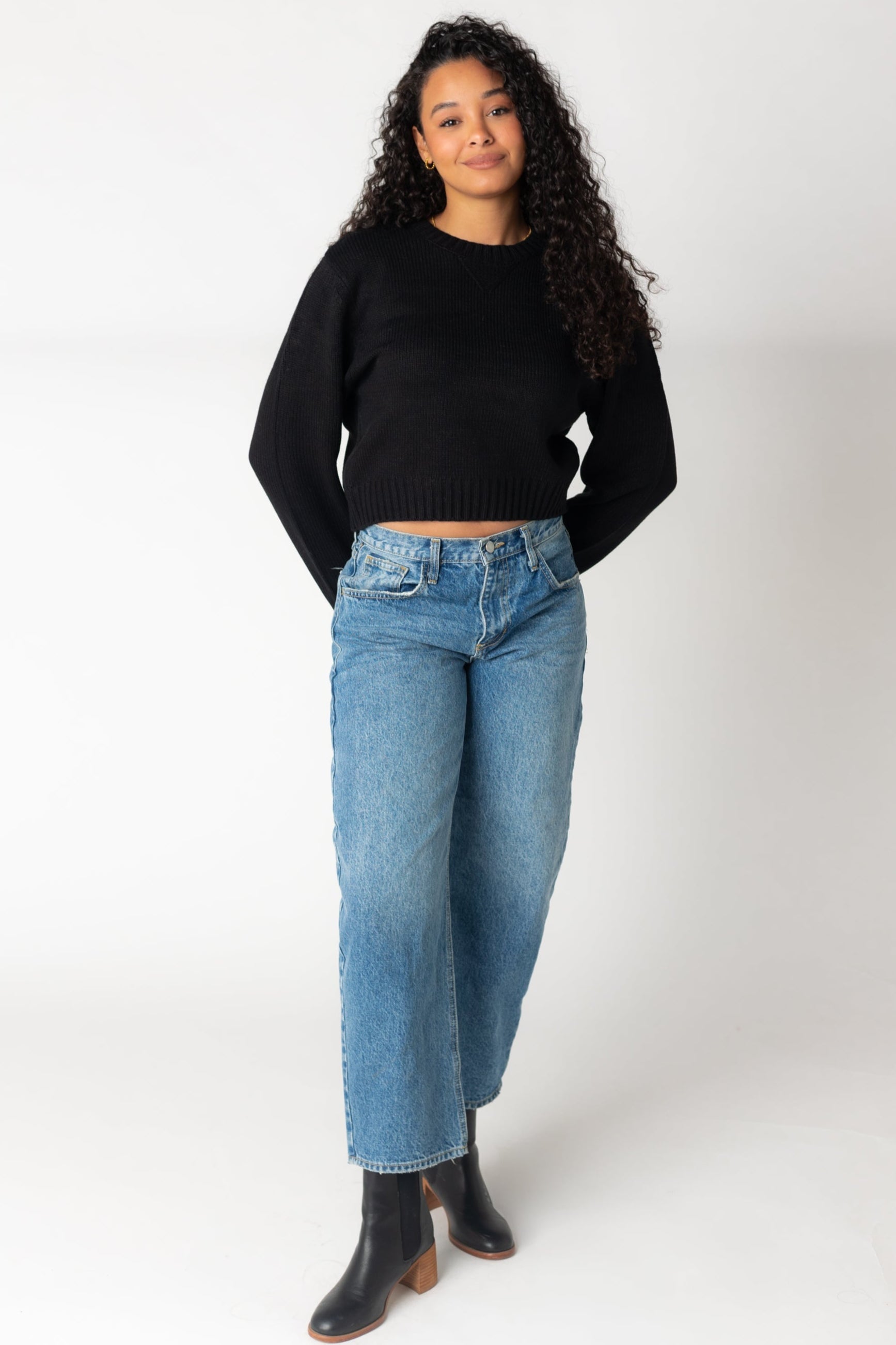 Rosie Crop Sweater - Black WOMEN'S SWEATERS Hyfve 