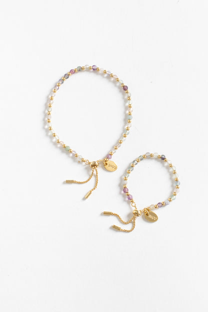 Baby bracelet in multiple colors and gold beads