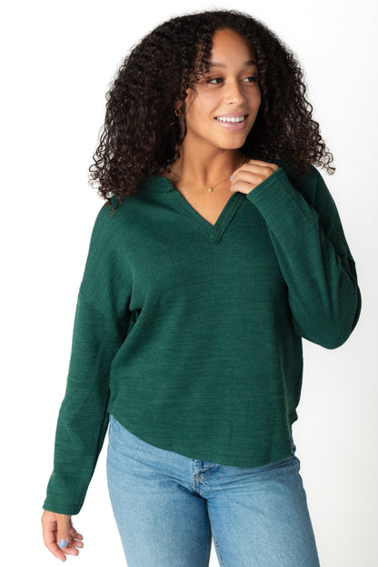 Ayla green V-neck sweater with long sleeves