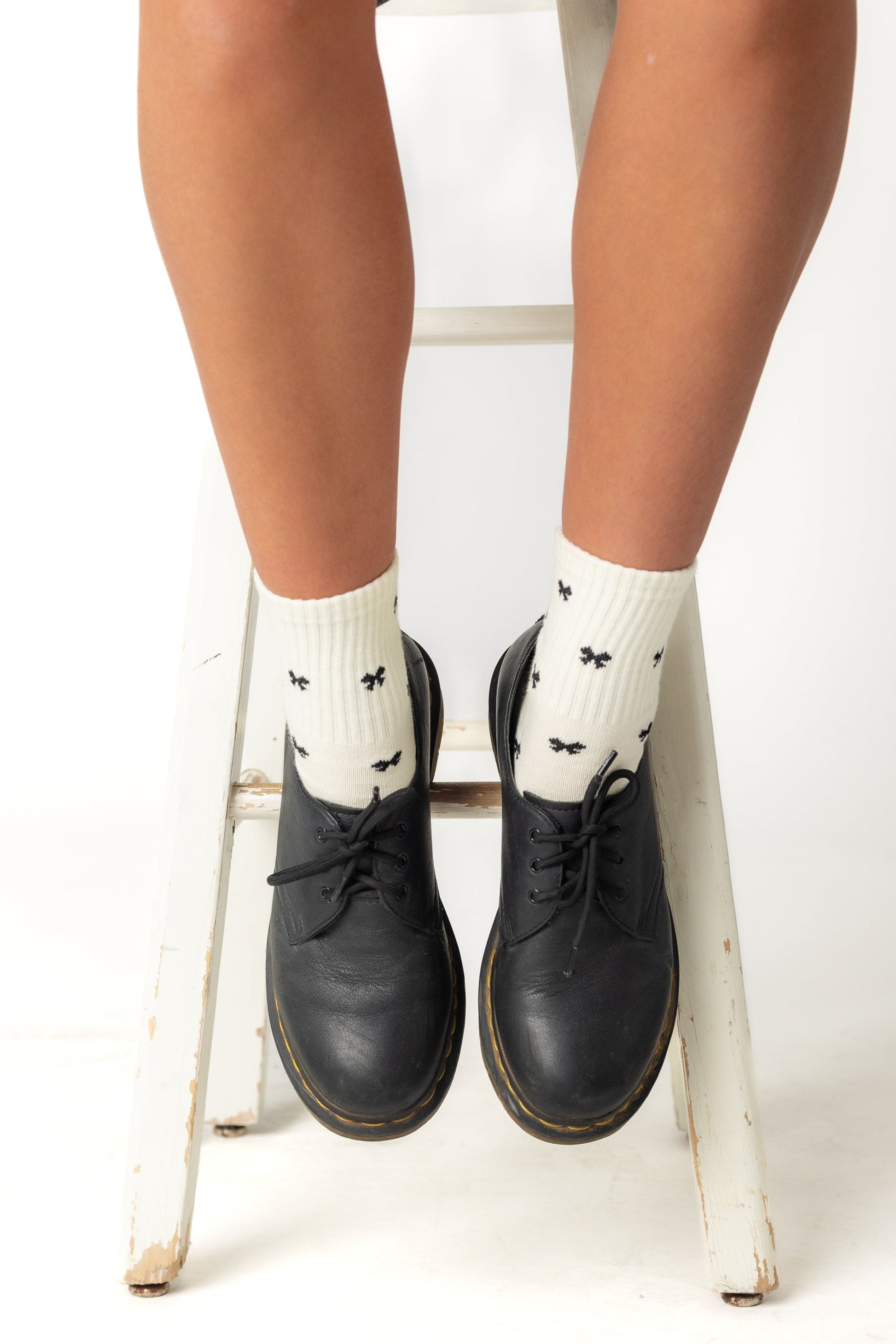 Cove Petite Bow Socks WOMEN'S SOCKS Cove Accessories Ivory/Black OS 