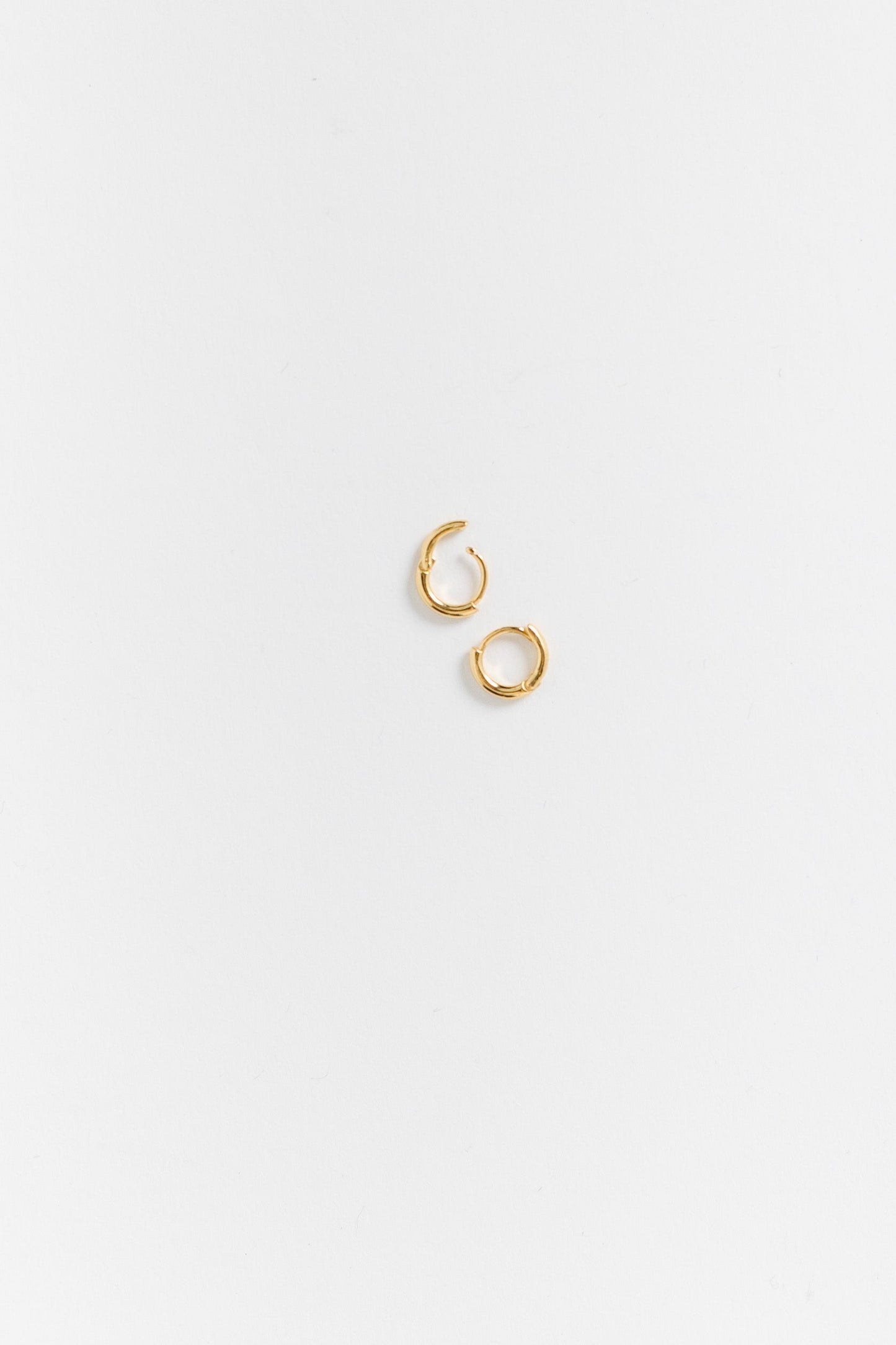 Gold Petite Hoops WOMEN'S EARINGS Cove Gold Plated OS 