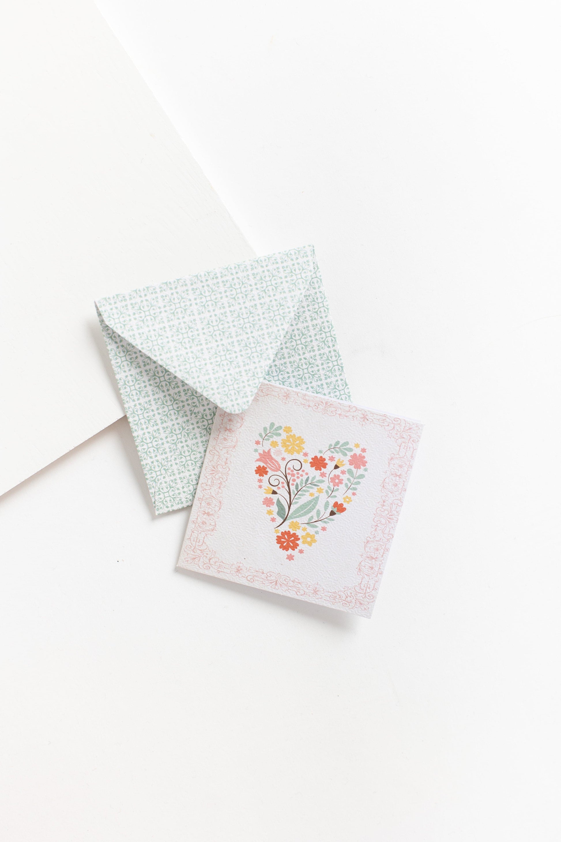 Gift Card Enclosures CARDS CR Gibson Floral Heart OS 